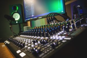 Cómo hacer el efecto de radio en una voz